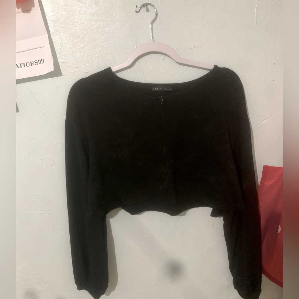 Black cropped top